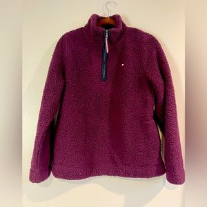 Tommy Hilfiger sweater in excellent condition.